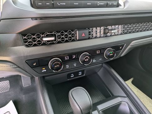Used 2025 Honda Accord SE image 25