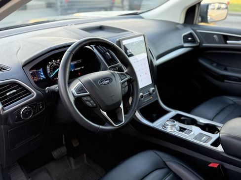 Used 2024 Ford Edge SEL w/ Convenience Package image 11