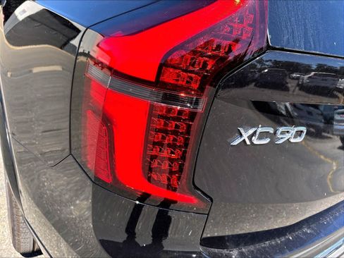 New 2026 Volvo XC90 T8 Ultra w/ Protection Package AWD/4WD image 25