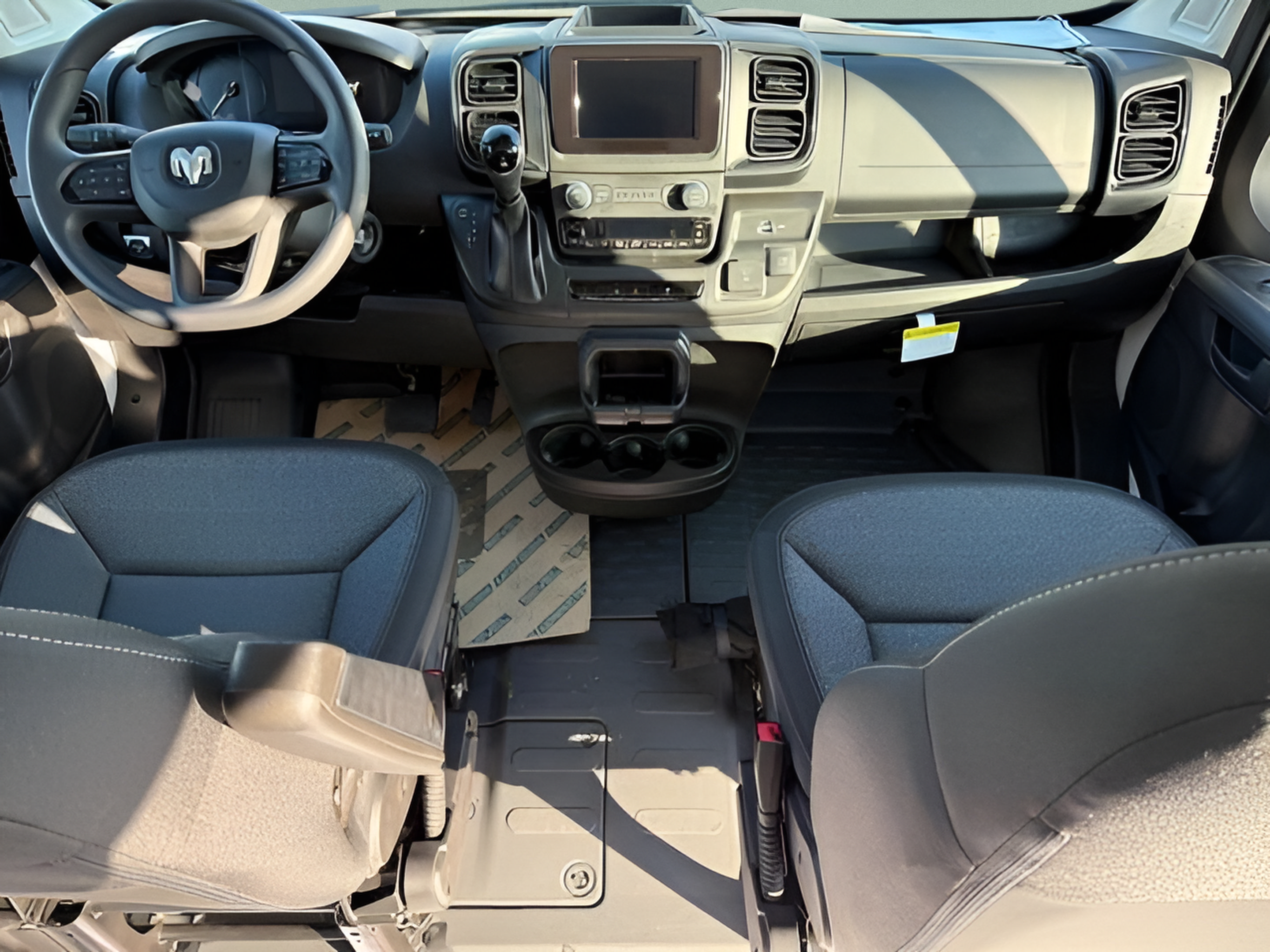 New 2025 RAM ProMaster 1500 w/ Convenience Group FWD image 12
