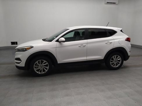 Used 2017 Hyundai Tucson SE image 2