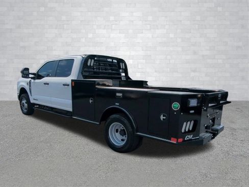 Used 2025 Ford F350 XL w/ XL Chrome Package image 4