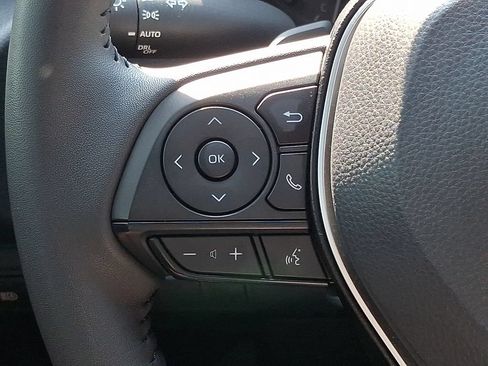 Used 2025 Toyota Corolla SE FWD image 21