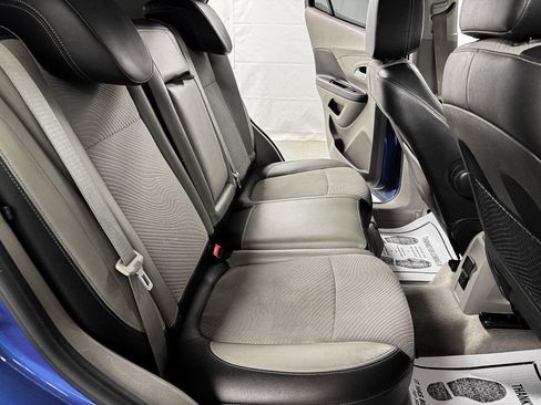 Used 2014 Buick Encore Convenience FWD image 11