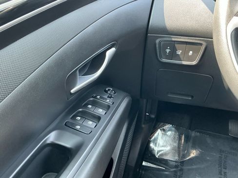 Used 2023 Hyundai Tucson SEL FWD image 19