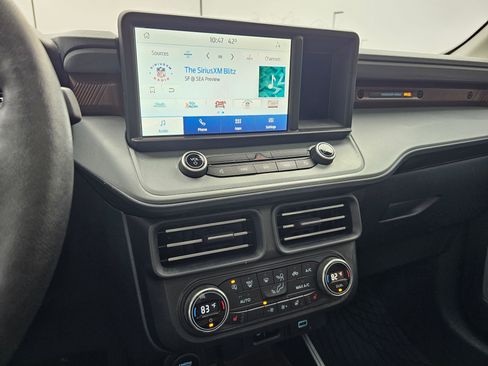 Used 2022 Ford Maverick Lariat w/ Lariat Luxury Package image 19