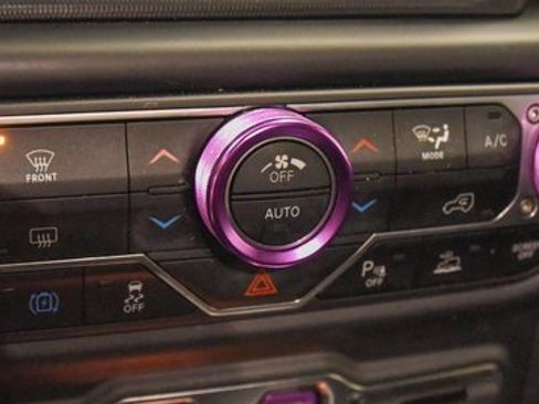 Used 2022 Jeep Wrangler Unlimited Sahara w/ Safety Group image 20