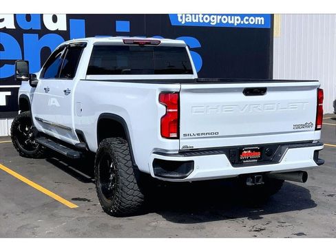 Used 2026 Chevrolet Silverado 3500 High Country w/ Technology Package AWD/4WD image 13