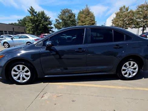 Used 2026 Toyota Corolla LE FWD image 4