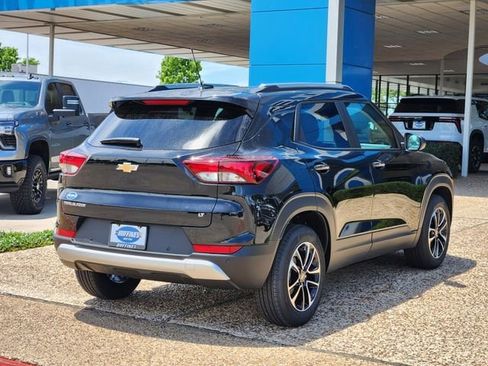 New 2026 Chevrolet TrailBlazer LT w/ Driver Confidence Package FWD image 4