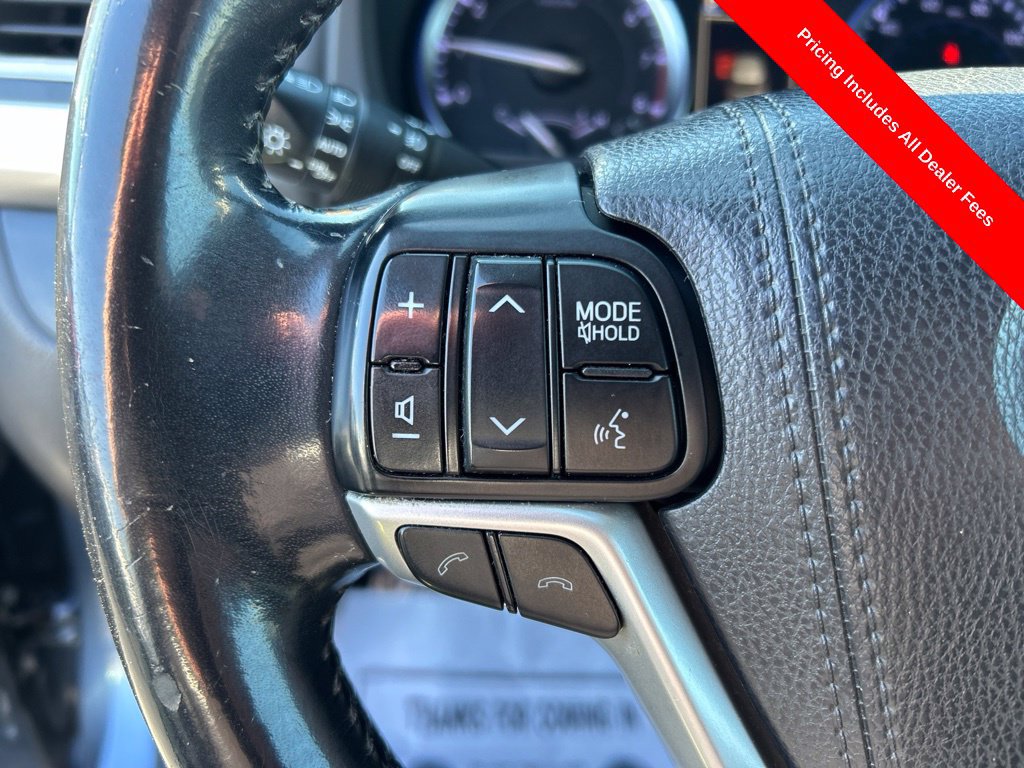 Used 2018 Toyota Highlander XLE AWD/4WD image 8