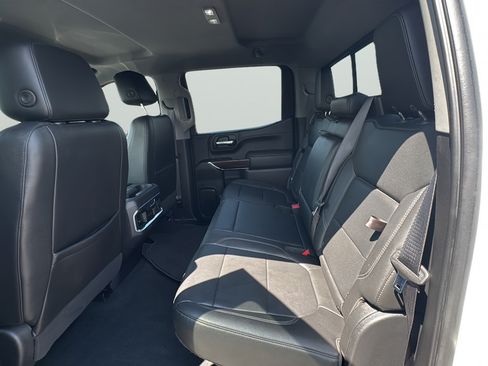 Used 2021 GMC Sierra 1500 SLT w/ SLT Convenience Package AWD/4WD image 32