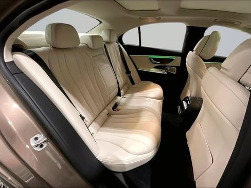 Used 2026 Mercedes-Benz E 350 4MATIC Sedan image 28