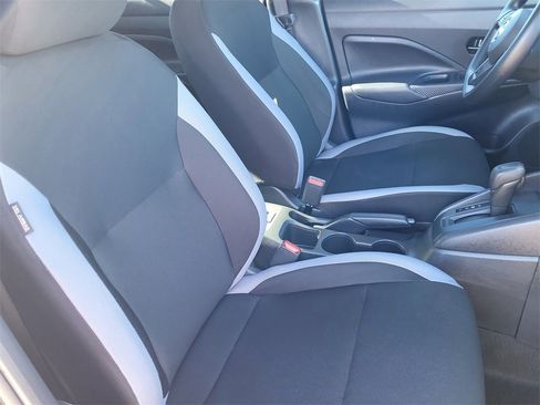 Used 2025 Nissan Versa S w/ Trunk Package image 15