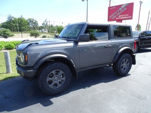 Used 2025 Ford Bronco 2-Door AWD/4WD image 1