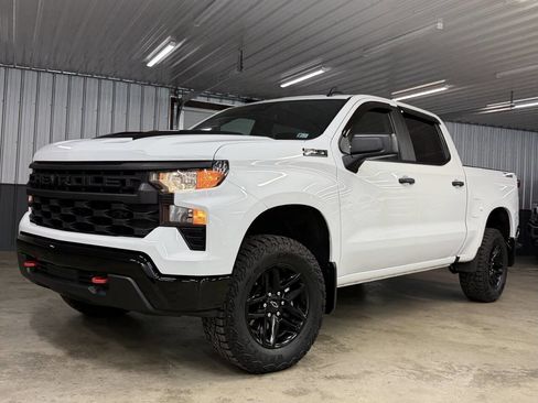 Used 2023 Chevrolet Silverado 1500 Custom Trail Boss w/ LPO, Dark Essentials Package AWD/4WD image 1