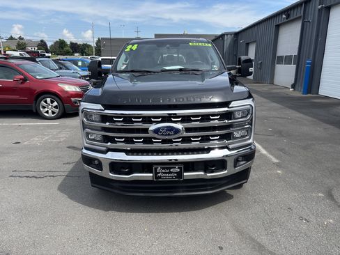 Used 2024 Ford F350 Lariat w/ Camper Package image 9