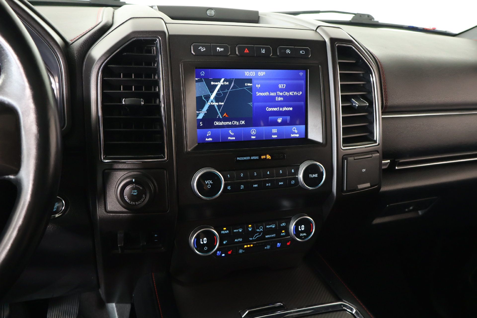 Used 2021 Ford Expedition Limited AWD/4WD image 5