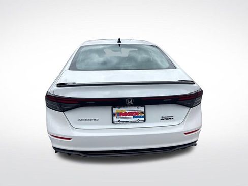Used 2025 Honda Accord Sport image 4