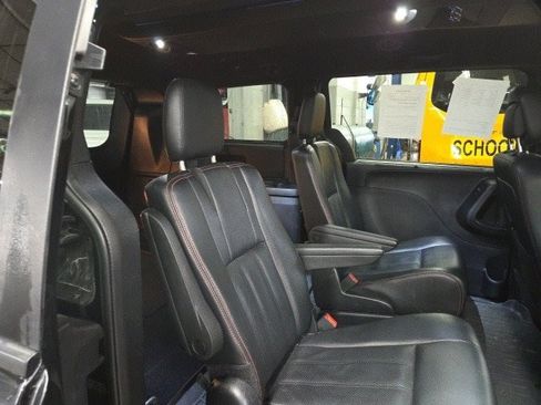 Used 2019 Dodge Grand Caravan GT image 69