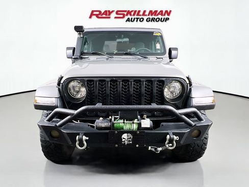 Used 2021 Jeep Gladiator Sport AWD/4WD image 2