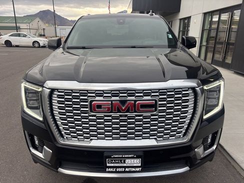 Used 2021 GMC Yukon Denali w/ Advanced Technology Package image 2