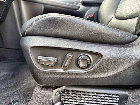 Used 2024 Toyota Sienna XLE Woodland Edition image 14