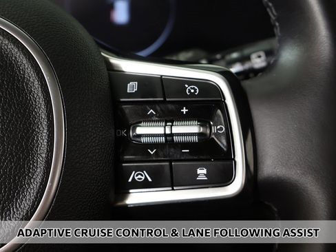 Used 2024 Kia Carnival SX Prestige image 6