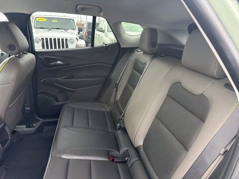 Used 2025 Chevrolet Trax ACTIV w/ Driver Confidence Package image 12