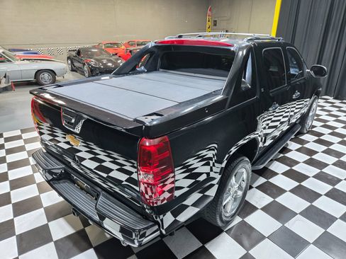 Used 2012 Chevrolet Avalanche LT w/ All-Star Edition image 15