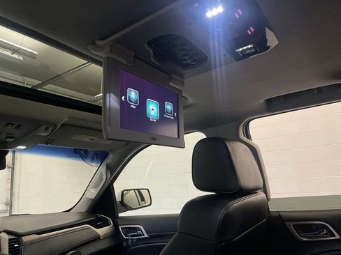 Used 2019 GMC Yukon Denali w/ Open Road Package image 34