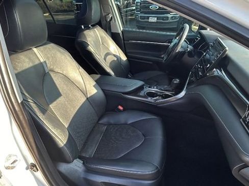 Used 2021 Toyota Camry XSE image 11