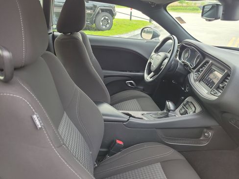 Used 2023 Dodge Challenger SXT image 15