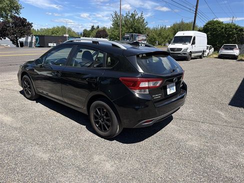 Used 2018 Subaru Impreza 2.0i Premium w/ Popular Package #2 AWD/4WD image 4