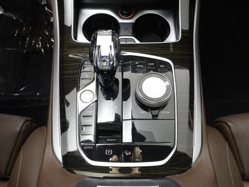 Used 2019 BMW X5 xDrive50i w/ M Sport Package AWD/4WD image 14