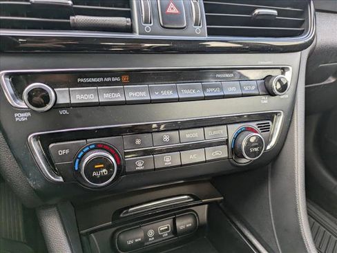 Used 2018 Kia Optima SX FWD image 11
