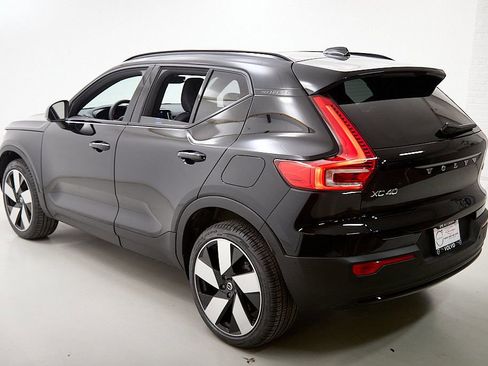 Certified 2023 Volvo XC40 Recharge Ultimate image 7