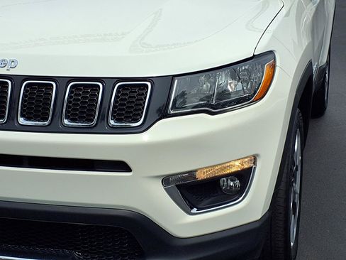Used 2018 Jeep Compass Limited AWD/4WD image 28