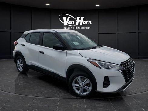 New 2025 Nissan Kicks Play S image 35