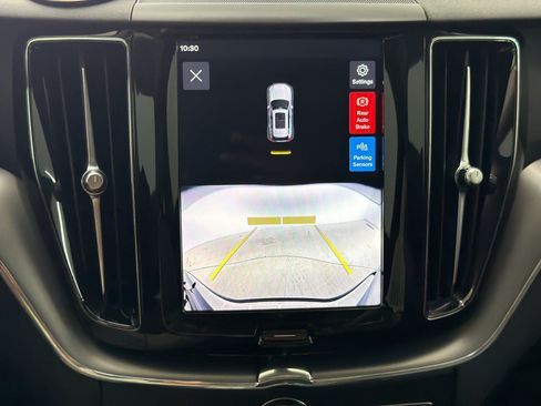 Used 2024 Volvo XC60 B5 Core AWD/4WD image 24