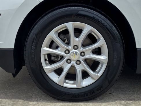 Used 2018 Chevrolet Equinox LT FWD image 14