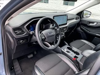 Used 2025 Ford Escape SE FWD video 2