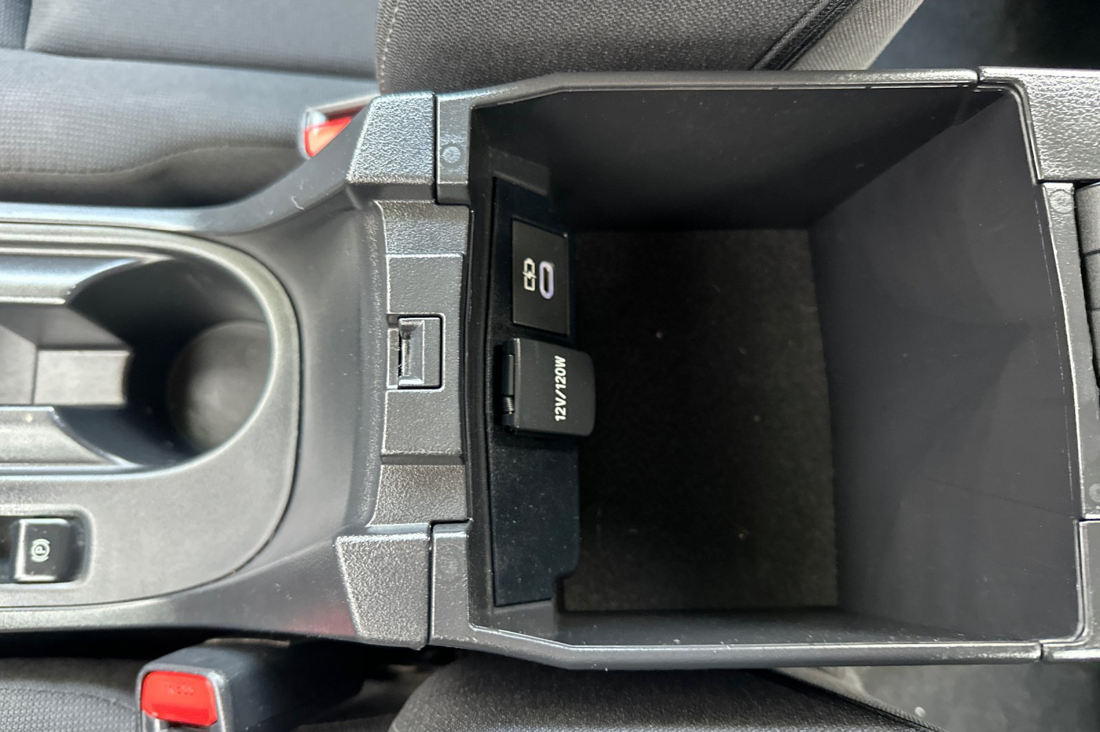 Used 2025 Toyota Corolla LE FWD image 32