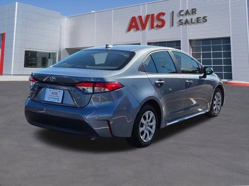 Used 2025 Toyota Corolla LE image 6