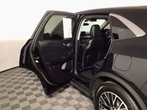 Used 2022 Ford Escape SEL w/ Technology Package image 29