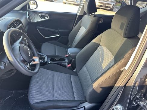 Used 2024 Kia Soul LX w/ Option Group 015 image 13