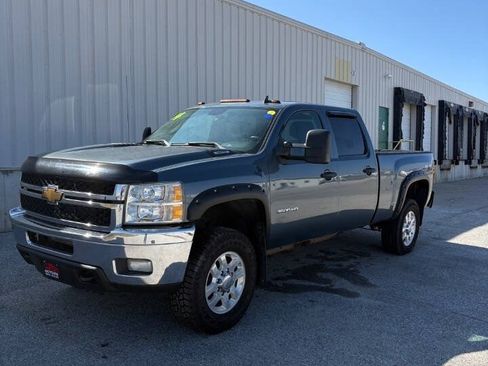 Used 2014 Chevrolet Silverado 3500 LT w/ Interior Plus Package AWD/4WD image 3