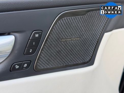 Used 2023 Volvo XC60 B5 Plus w/ Protection Package Premier image 24