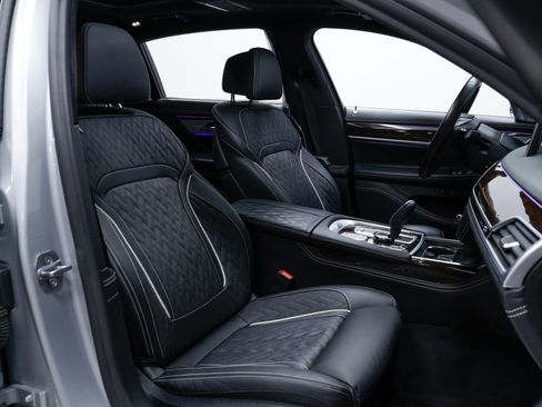 Used 2020 BMW ALPINA B7 xDrive w/ Luxury Rear Seating Package image 45