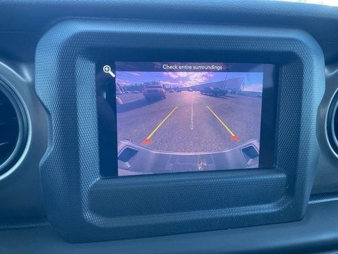 Used 2020 Jeep Gladiator Sport w/ Quick Order Package 24S image 17